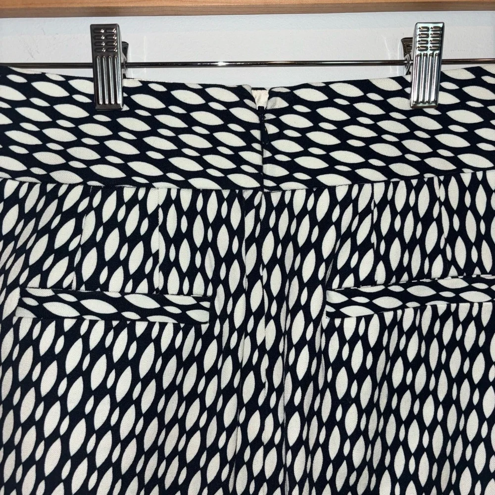 Banana Republic Navy and White Geometric Print Sloan Skirt Size 2